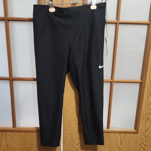Nike Black Athletic Capris with White Swoosh - Picture 1 of 5